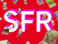 Une pluie d'argent sur le logo SFR. // Source : Numerama