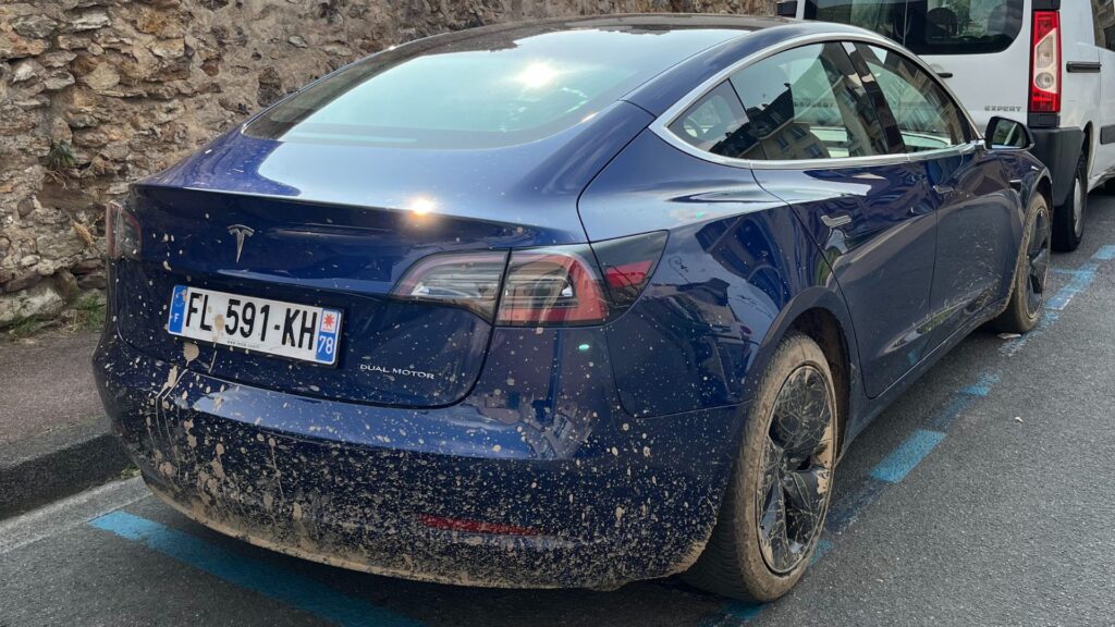 Une Tesla Model 3 d'occasion, ça vaut quoi ? // Source : Robin San Vicente pour Numerama