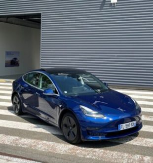 Une Tesla Model 3 d'occasion, ça vaut quoi ? // Source : Robin San Vicente pour Numerama