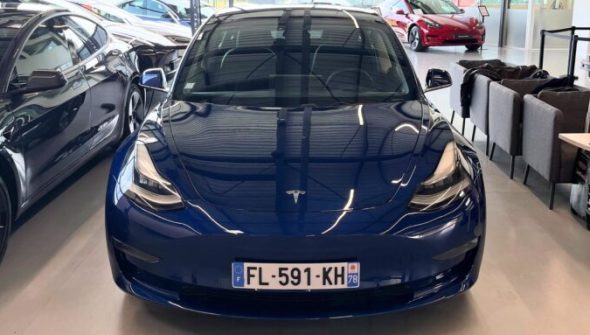 Une Tesla Model 3 d'occasion, ça vaut quoi ? // Source : Robin San Vicente pour Numerama