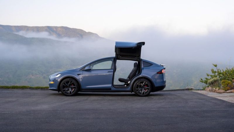 « Quelques trimestres difficiles à venir », Tesla enregistre l’un des pires résultats de son histoire