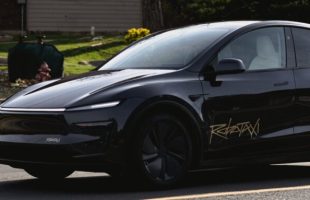Le Tesla Model Y en version Robotaxi au Texas // Source : Adan Guajardo via X