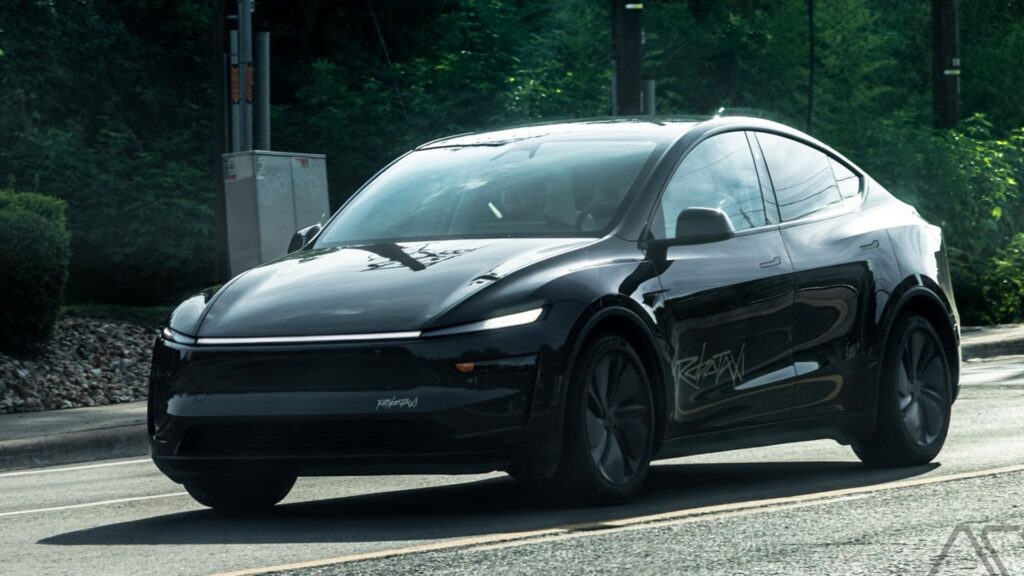 Le Tesla Model Y en version Robotaxi au Texas // Source : Adan Guajardo via X