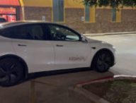 Tesla robotaxi dans les rues d'Austin // Source : Sawyer Merritt sur X 