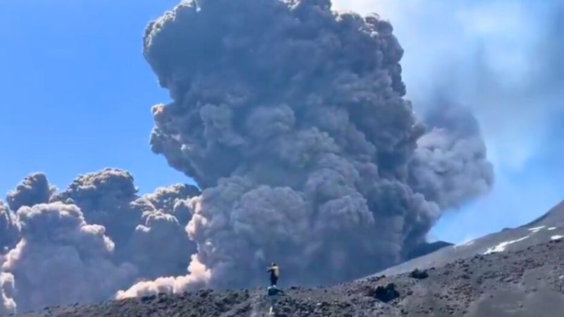 Éruption de l’Etna : c’est quoi, une coulée pyroclastique ?