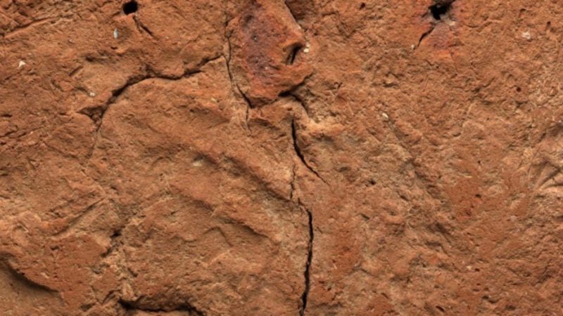 Une trace de main vieille de 4 000 ans bouleverse les chercheurs