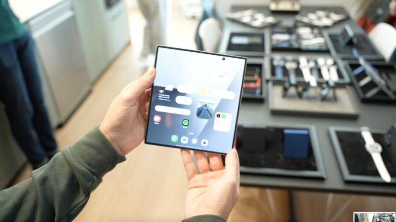 Que se passe-t-il si on plie 200 000 fois de suite un Galaxy Z Fold 7 ?
