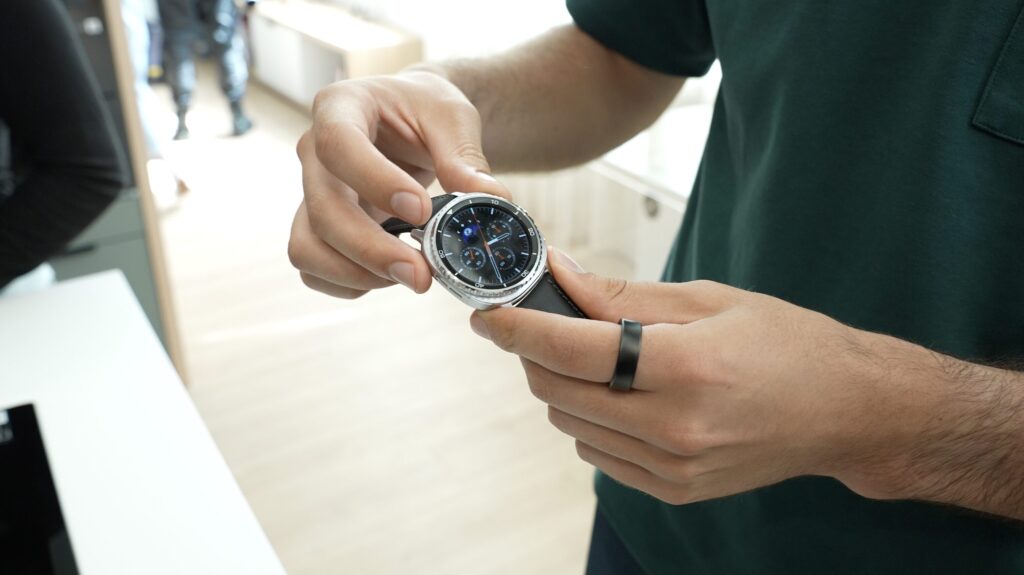 Samsung Galaxy Watch 8 Classic // Source : Alfred Tertrais pour Numerama Samsung Galaxy Watch 8 Classic // Source : Alfred Tertrais pour Numerama