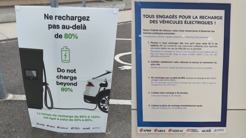 Affichage en station sur autoroute  // Source : Montage Raphaelle Baut pour Numerama