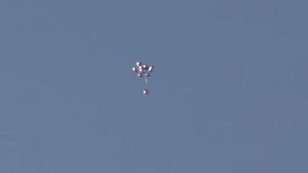 Une grappe de ballons Mylar. // Source : Geipan Une grappe de ballons Mylar. // Source : Geipan
