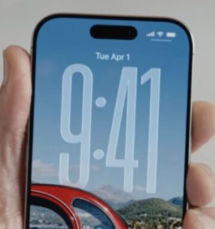 L'heure géante dans iOS 26. // Source : Numerama