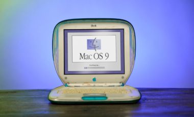 L'iBook de 1999. // Source : Numerama L'iBook de 1999. // Source : Numerama