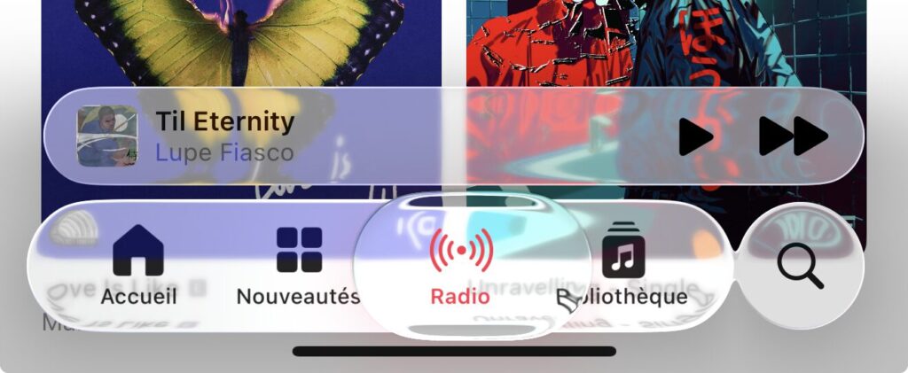 La barre flottante d'Apple Music, en Liquid Glass, dans la bêta publique 1.