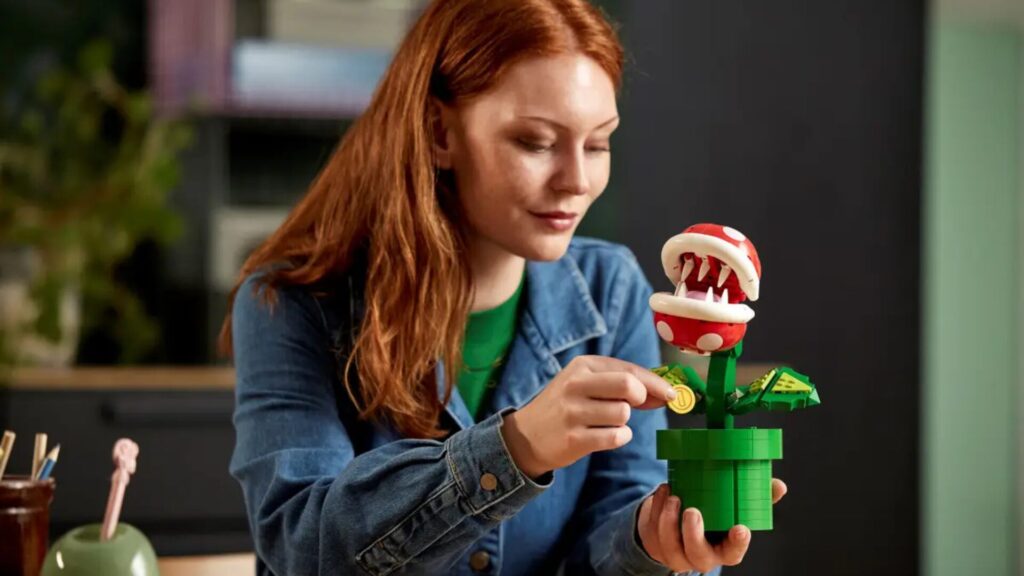 Lego LA Plante Pirahna // Source : Lego