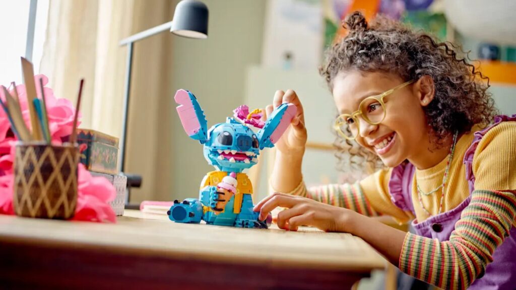 Lego Stitch // Source : Lego Lego Stitch // Source : Lego