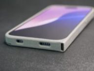 Une coque d'iPhone qui propose de l'USB-C // Source : Exploring the Simulation