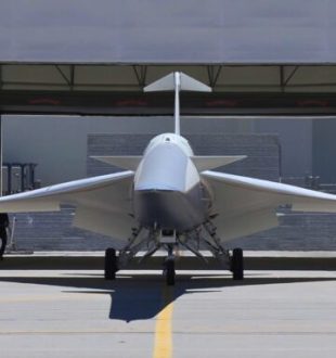 L'avion X-59 en mouvement. // Source : Capture YouTube  NASA Armstrong Flight Research Center