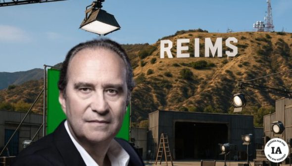 Xavier Niel et les studios de Reims de Mediawan. // Source : Montage Numerama, arrière-plan ChatGPT