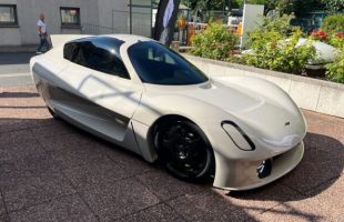La start-up Facteur Dix a présenté son concept de voiture électrique du futur LINE // Source : Robin San Vicente pour Numerama