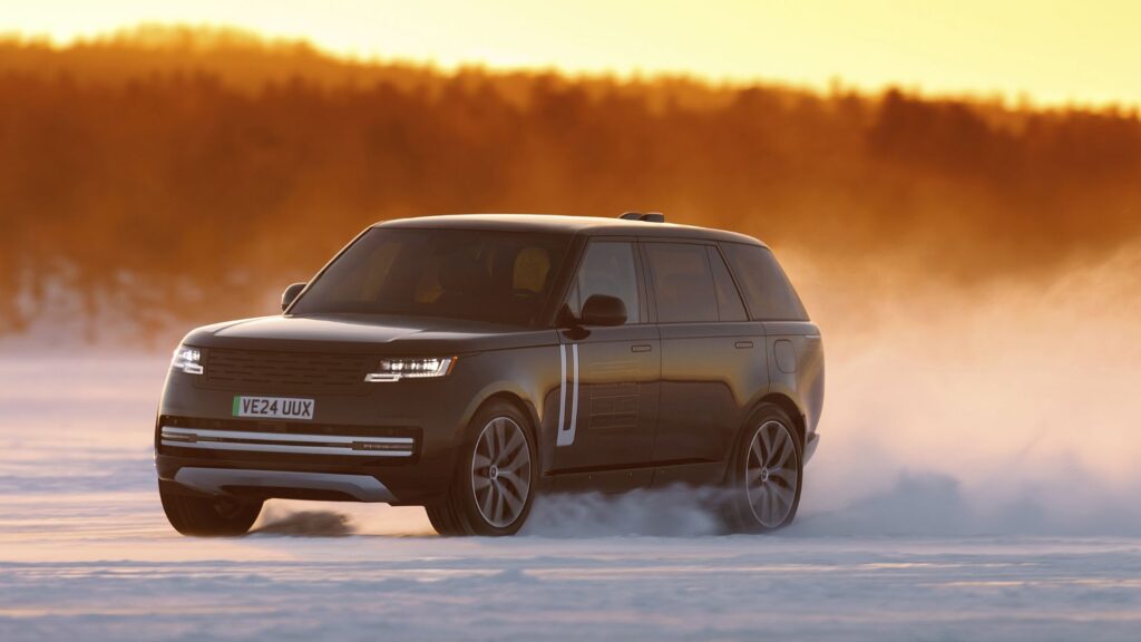 Le futur Range Rover électrique en test hivernal // Source : Range Rover