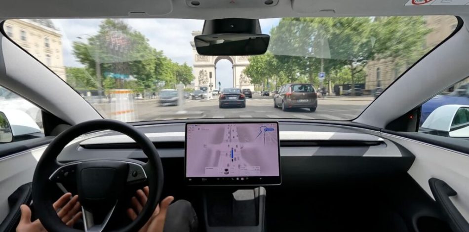 La conduite autonome FSD de Tesla testé à Paris // Source : Tesla La conduite autonome FSD de Tesla testé à Paris // Source : Tesla