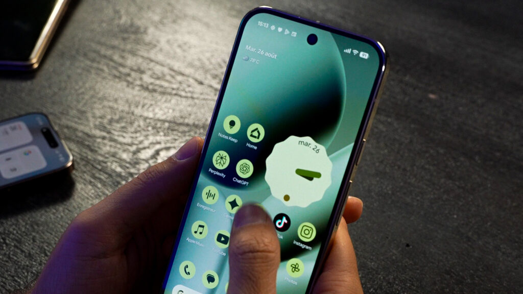 L'écran du Pixel 10 Pro est de très bonne qualité, mais ses bordures pourraient être un peu plus fines. L'écran du Pixel 10 Pro est de très bonne qualité, mais ses bordures pourraient être un peu plus fines.