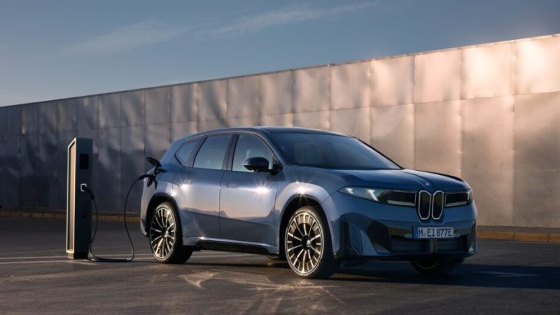 BMW croit en la batterie solide mais n’est pas pressé de l’adopter