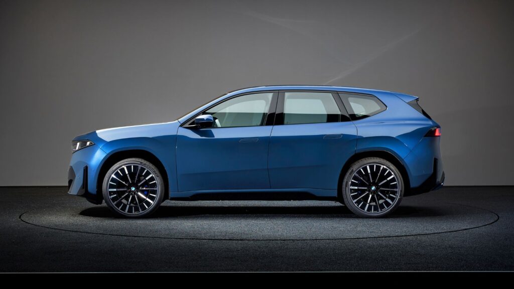 On vous fait découvrir le nouveau BMW iX3 // Source : Fabian Kirchbauer pour Numerama On vous fait découvrir le nouveau BMW iX3 // Source : Fabian Kirchbauer pour Numerama