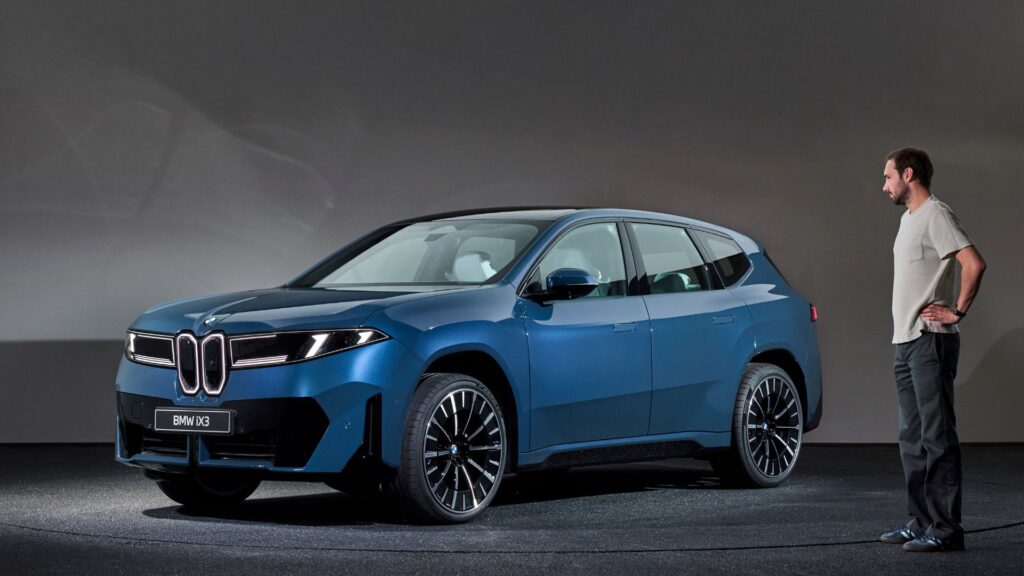 On vous fait découvrir le nouveau BMW iX3 // Source : Fabian Kirchbauer pour Numerama On vous fait découvrir le nouveau BMW iX3 // Source : Fabian Kirchbauer pour Numerama