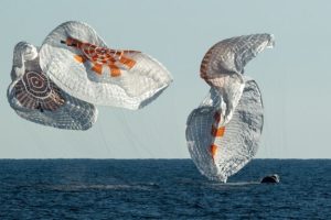 Retour de Crew-4 sur Terre. // Source : Flickr/CC/NASA HQ PHOTO (photo recadrée)