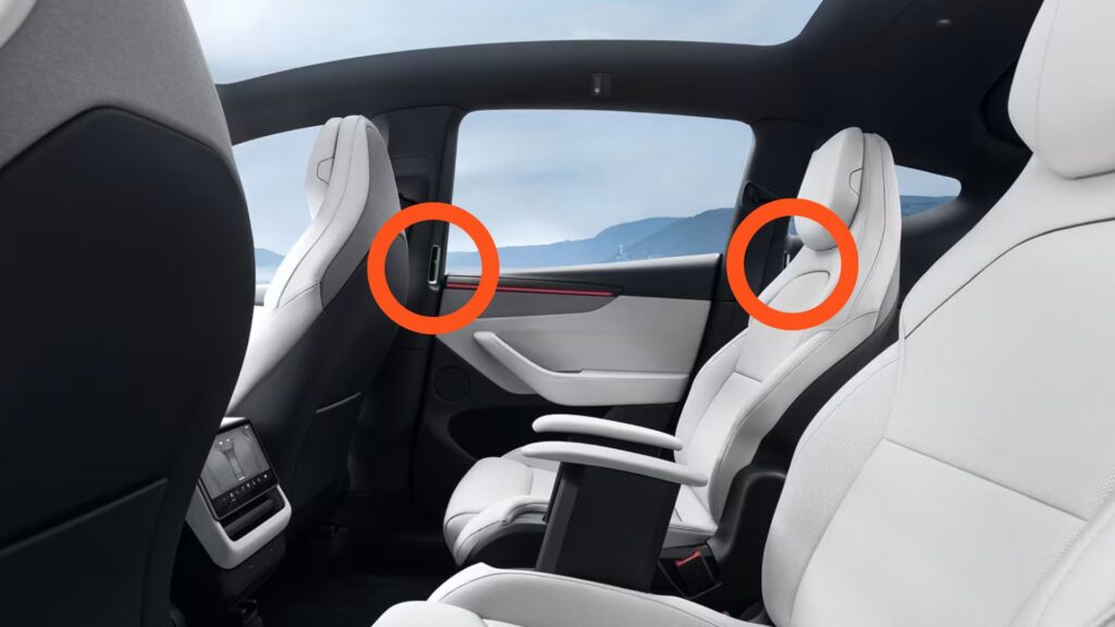 Les nouvelles buses de ventilation dans les montants de portes // Source : Tesla