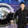 Fondateur de Dreame  avec un moteur  // Source : Dreame technology