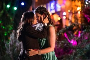 Ellie & Abbie // Source : Head Gear Films