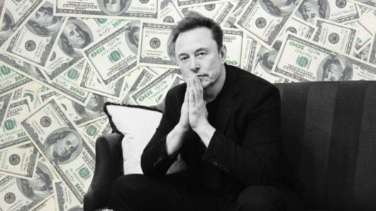 Elon Musk // Source : Photo : Simon Walker / No 10 Downing Street - montage Numerama
