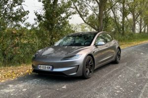 Essai de la Tesla Model 3 Performance // Source : Robin San Vicente pour Numerama