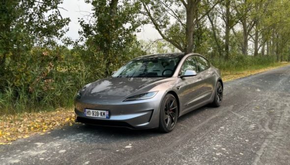 Essai de la Tesla Model 3 Performance // Source : Robin San Vicente pour Numerama