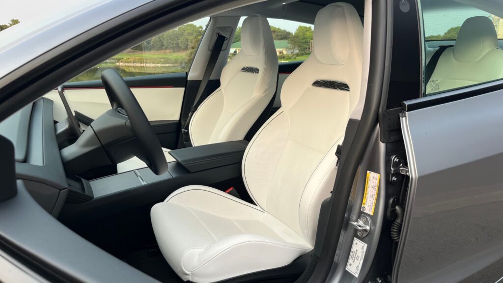 Essai de la Tesla Model 3 Performance // Source : Robin San Vicente pour Numerama Essai de la Tesla Model 3 Performance // Source : Robin San Vicente pour Numerama