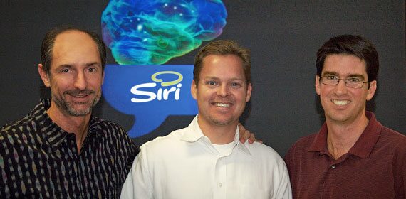 Luc Julia a déposé des brevets chez SRI International, mais ne fait pas partie des trois cofondateurs de la startup Siri.