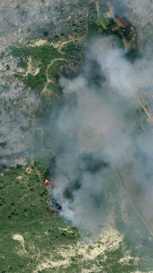 Incendie dans l'Aude. // Source : Via X @AirbusSpace