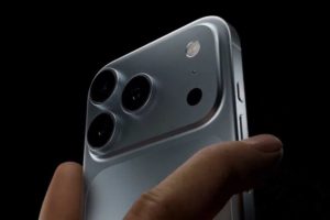 Rendu 3D de l'iPhone 17 Pro. // Source : Andrew Clare / X 