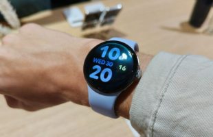 La Google Pixel Watch 4 // Source : Numerama