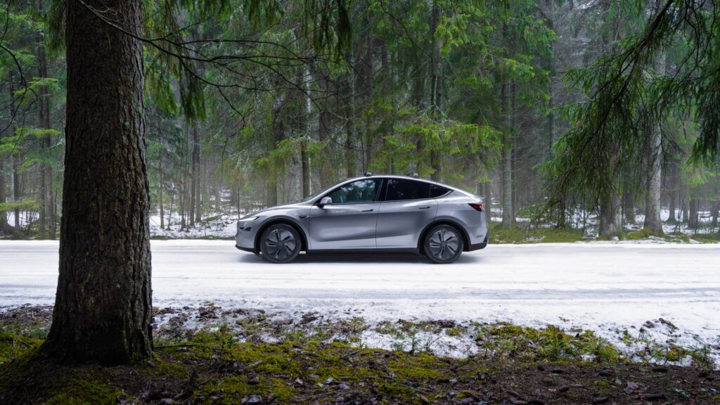 Tesla Model Y  // Source : Tesla