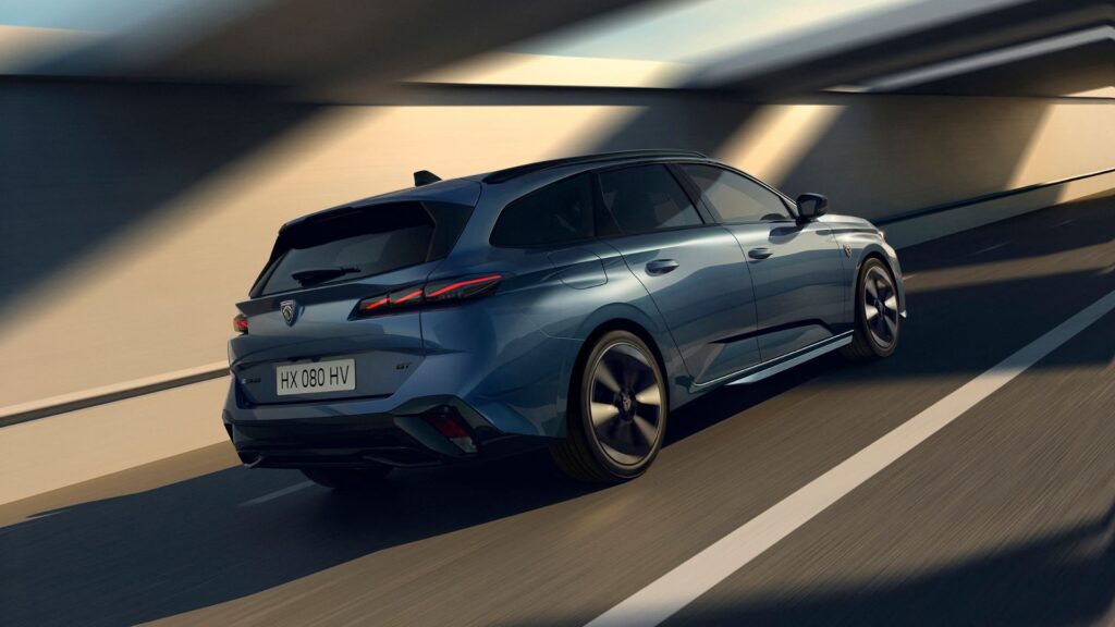 La nouvelle Peugeot E-308 restylée // Source : Peugeot La nouvelle Peugeot E-308 restylée // Source : Peugeot