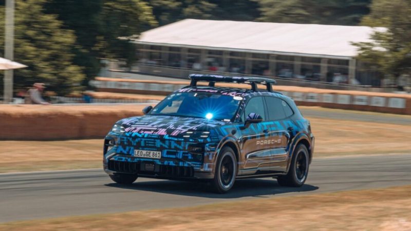 Porsche retourne sa veste sur un élément clé (sur le futur Cayenne électrique ?)