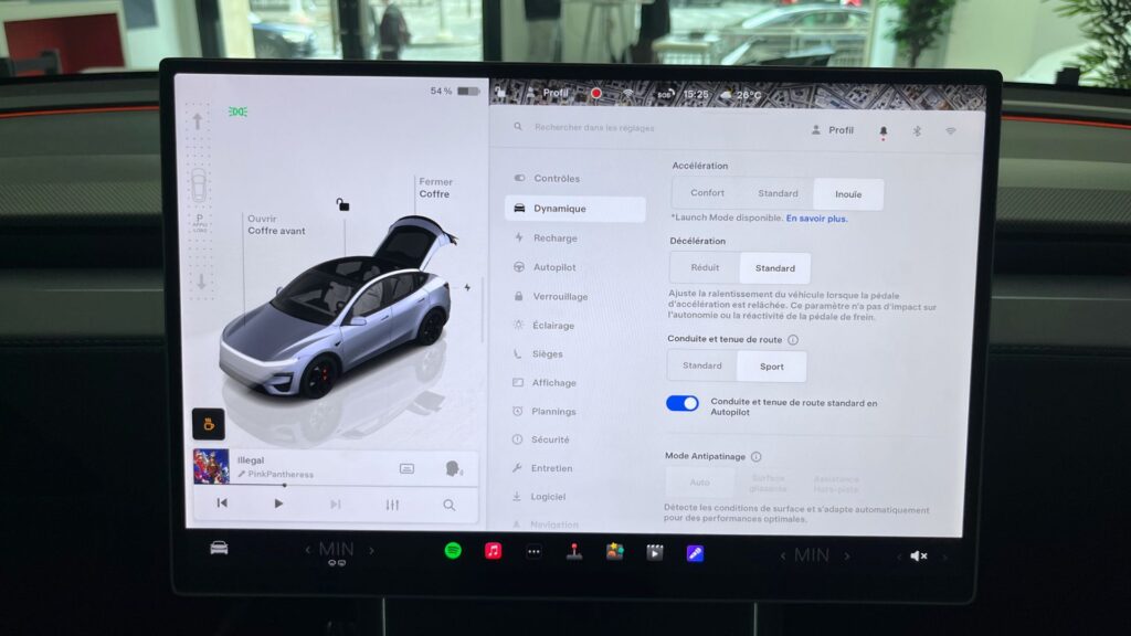 On découvre le nouveau Tesla Model Y Performance // Source : Robin San Vicente pour Numerama On découvre le nouveau Tesla Model Y Performance // Source : Robin San Vicente pour Numerama