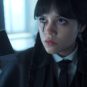 Mercredi pleure de mystérieuses larmes noires dans la saison 2 // Source : Netflix
