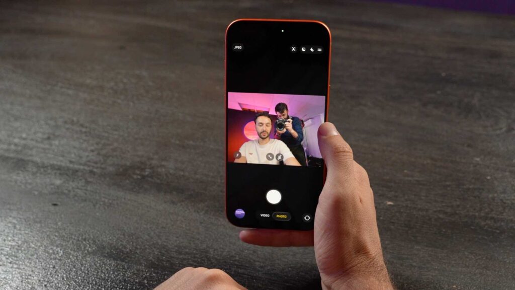 Prendre une photo horizontale en vertical, une nouveauté de l'iPhone 17 Pro Max. // Source : Alfred Tertrais - Numerama