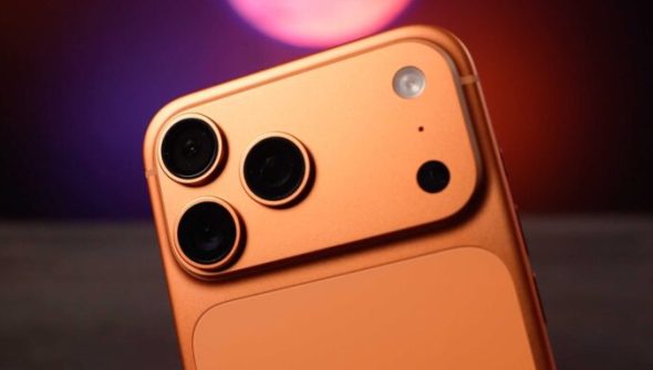 iPhone 17 Pro Max // Source : Alfred Tertrais - Numerama