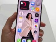 L'iPhone Air, avec son grand écran de 6,5 pouces, est entre l'iPhone 17 Pro et l'iPhone 17 Pro Max. Sa Dynamic Island est plus basse.  // Source : Numerama