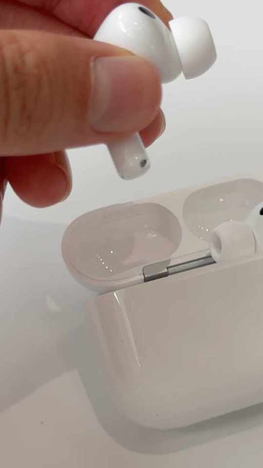 Les AirPods Pro 3. // Source : Numerama